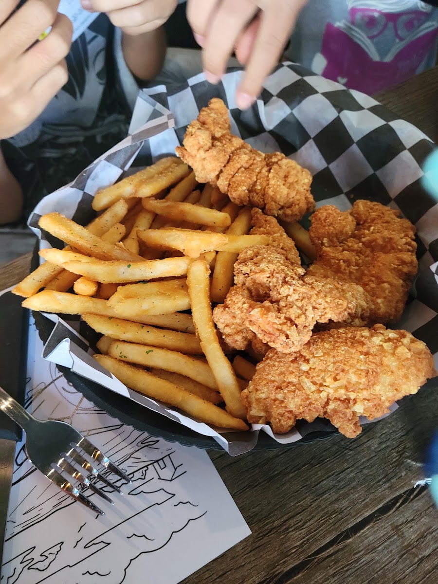 Puddle Jumpers Lakeside Grill & Bar-6